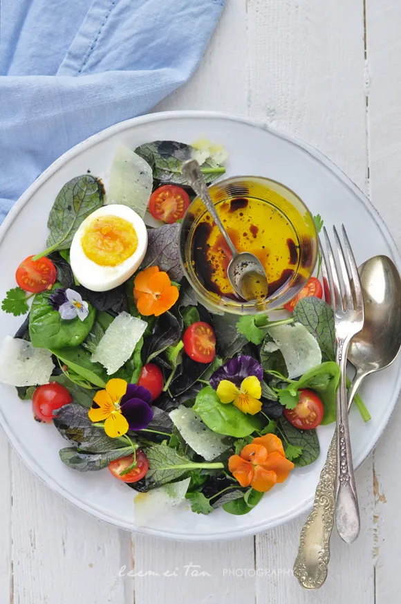 Edible flower salad recipe